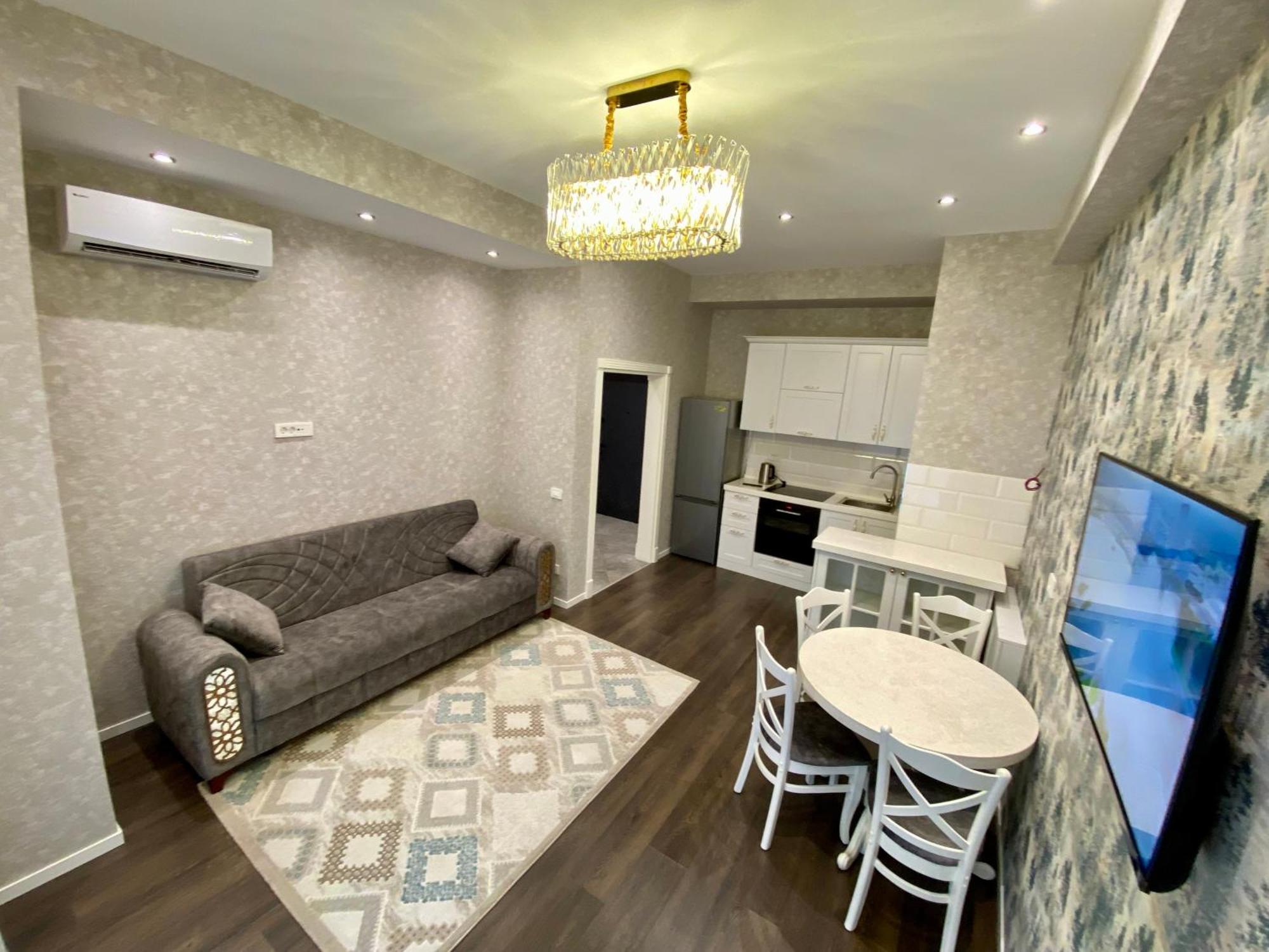 White Deluxe Baku